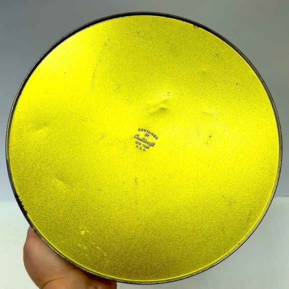 Vintage large 10.5”  lidded tin marked  “Guildcraft” NewYork USA - Picture 6 of 9